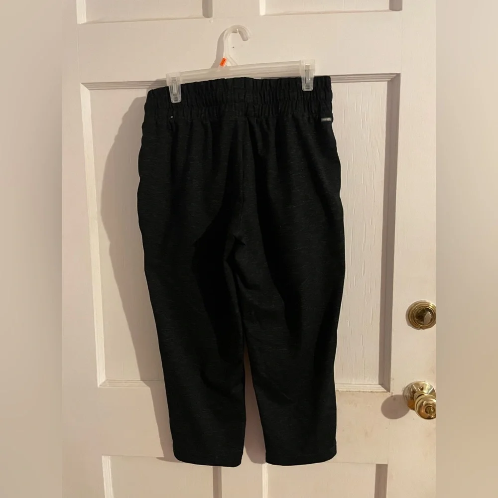 Mondetta Charcoal Performance Capri Joggers - Picture 2 of 3